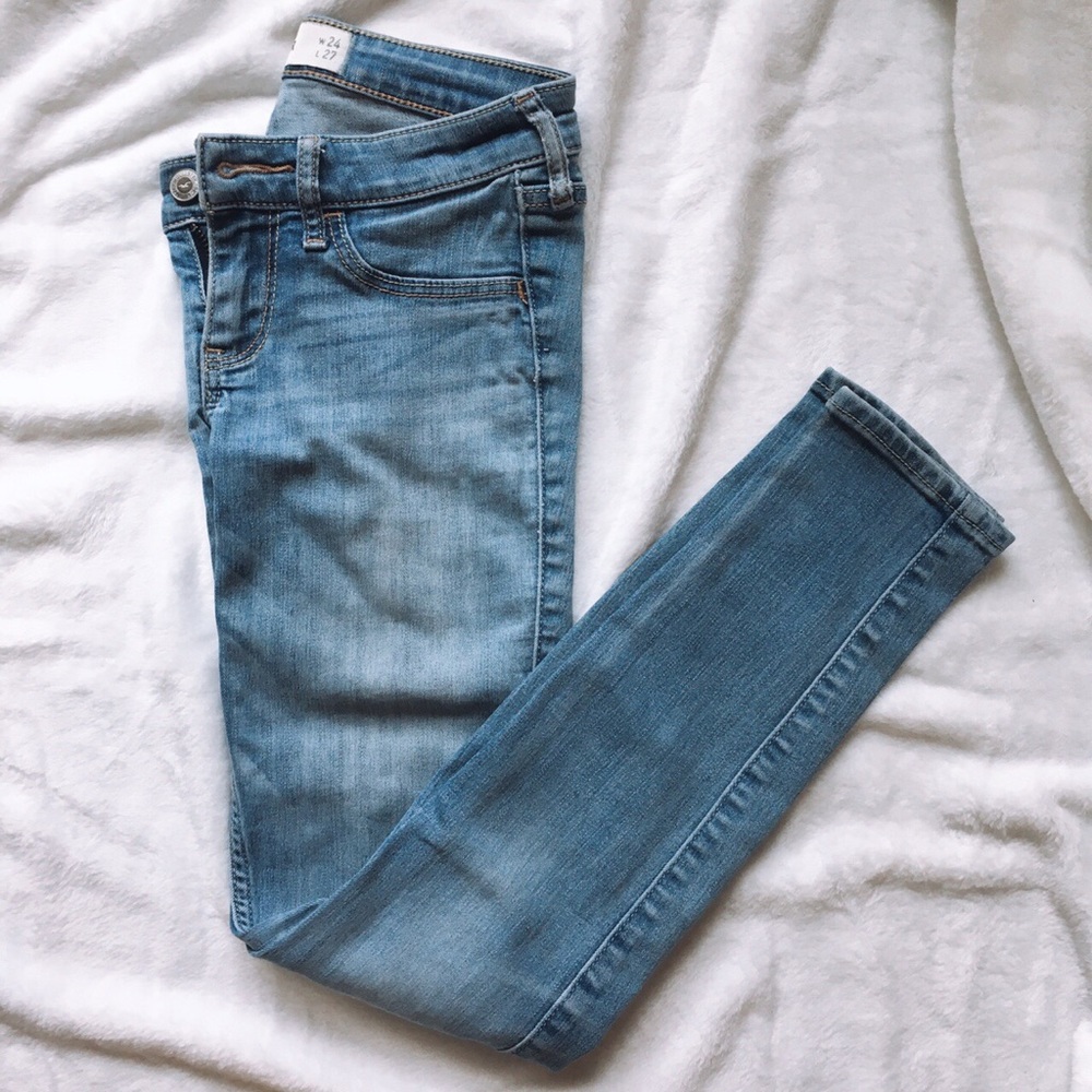 light/medium wash jeans